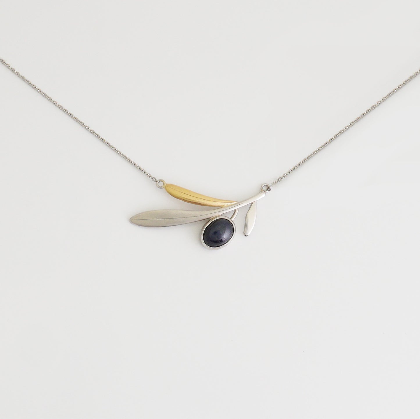No.65 Olive 9 Pendant (PT900/K18)