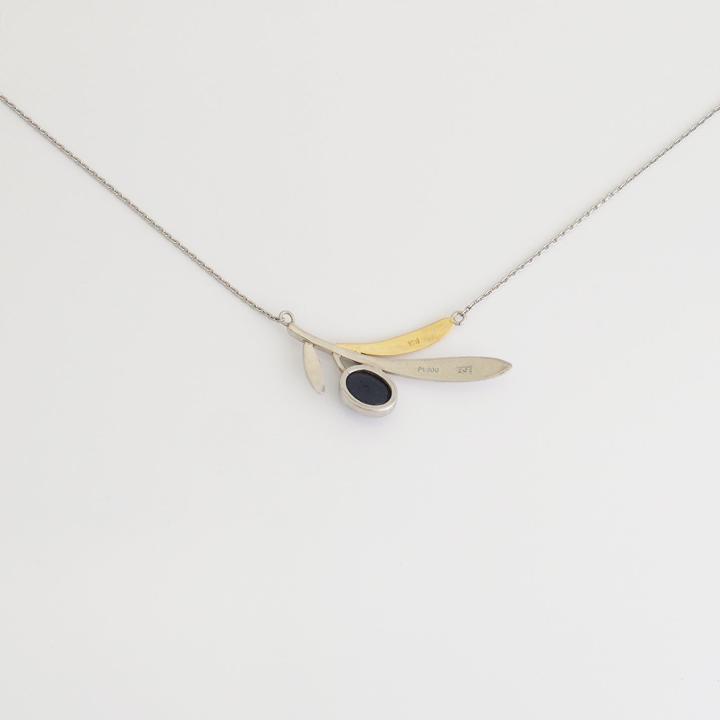 No.65 Olive 9 Pendant (PT900/K18)